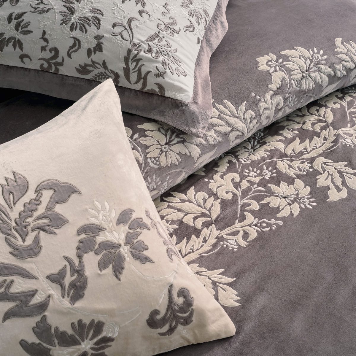 Alternative view of Airedale Embroidered Bedding Collection