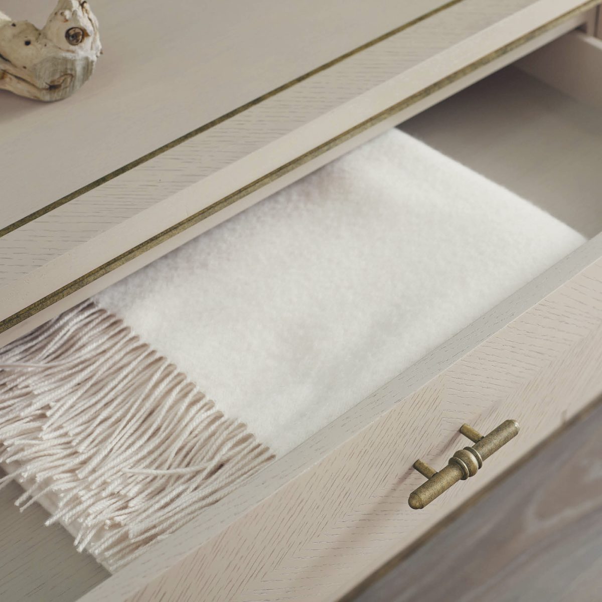 Angelina 6-Drawer Dresser - Image 3