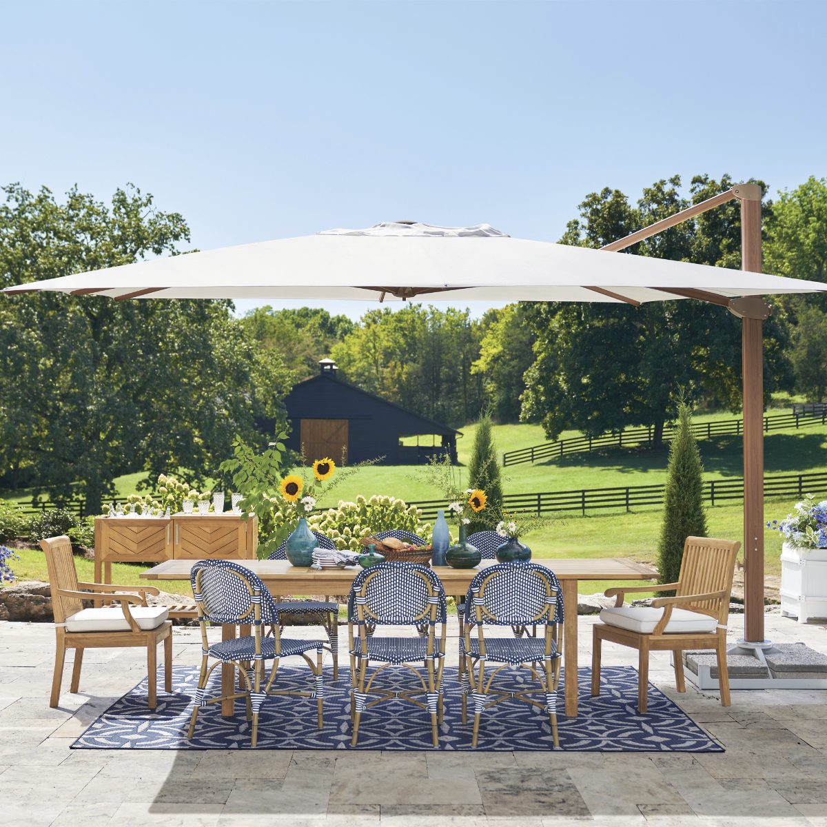 Altura Cantilever Umbrella with Base - Image 4