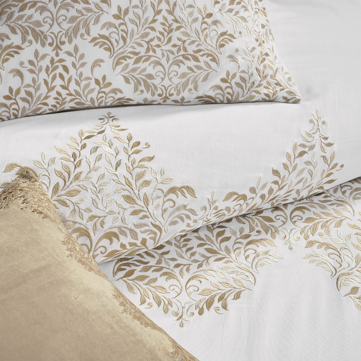 Aksana Embroidered Bedding - Image 3