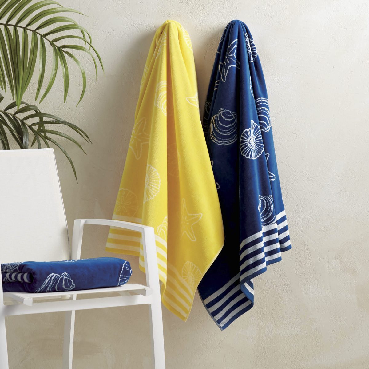 Siesta Seashell Beach Towel