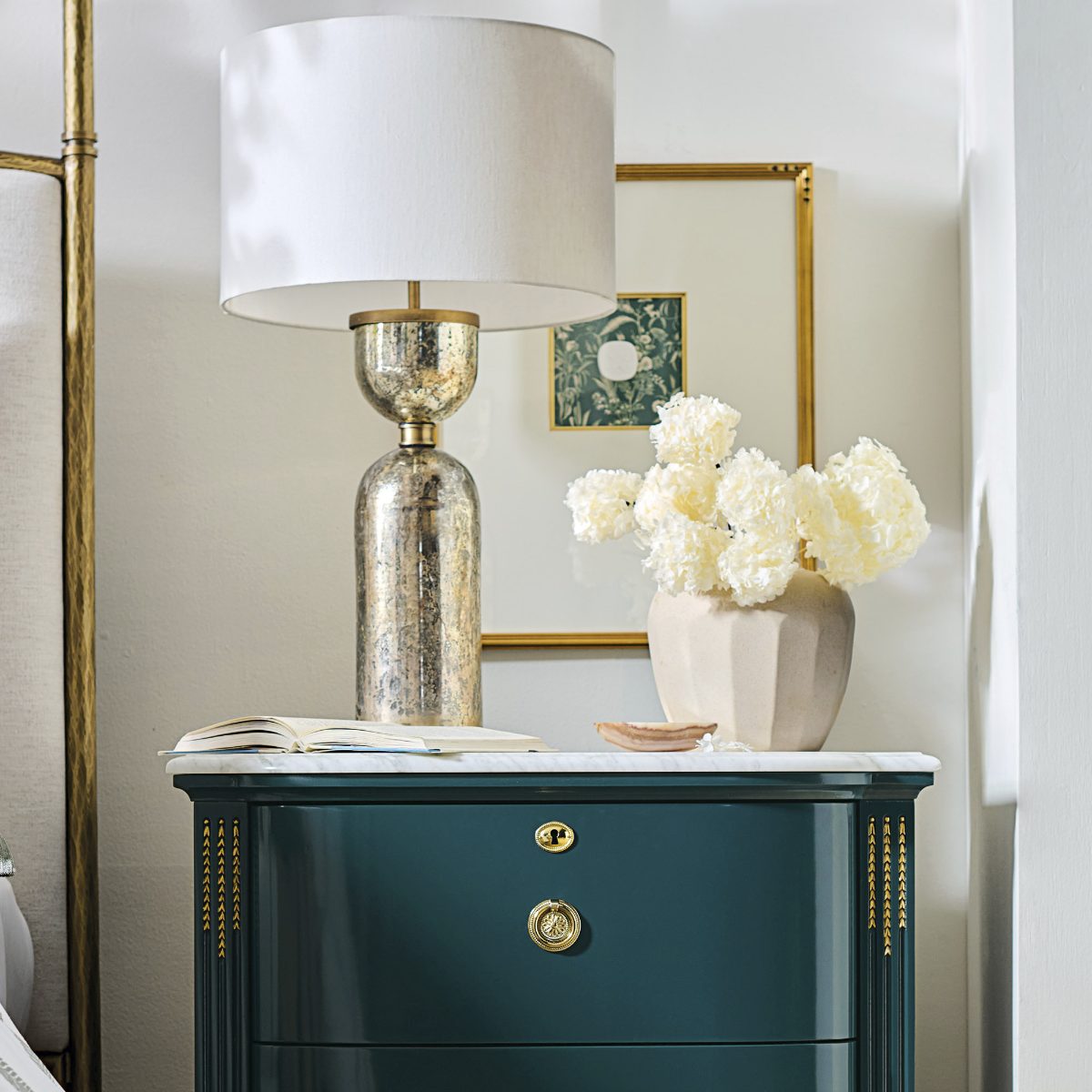 Chilton Illuminating Base Table Lamp - Image 5