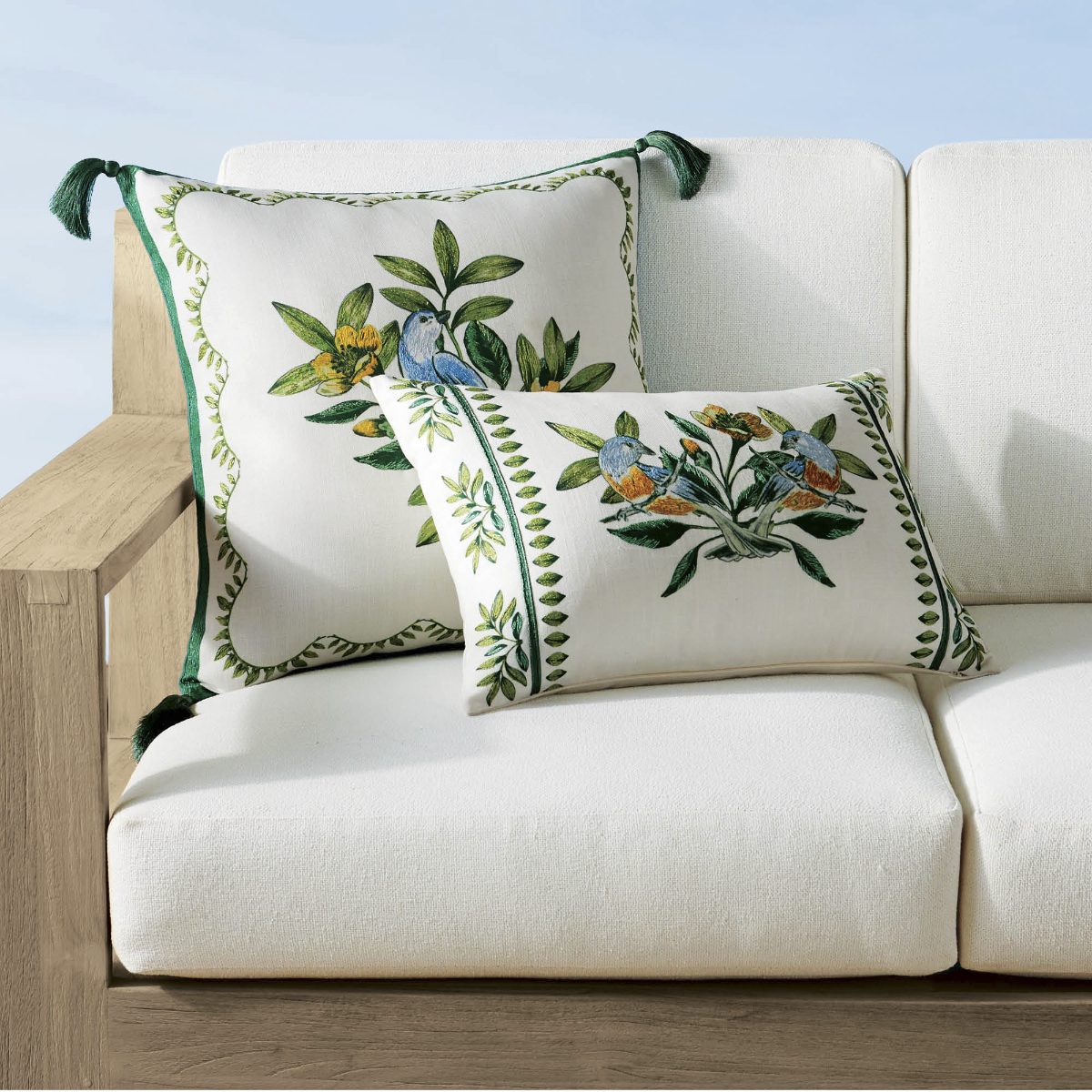 Delia Indoor/Outdoor Pillow Cover