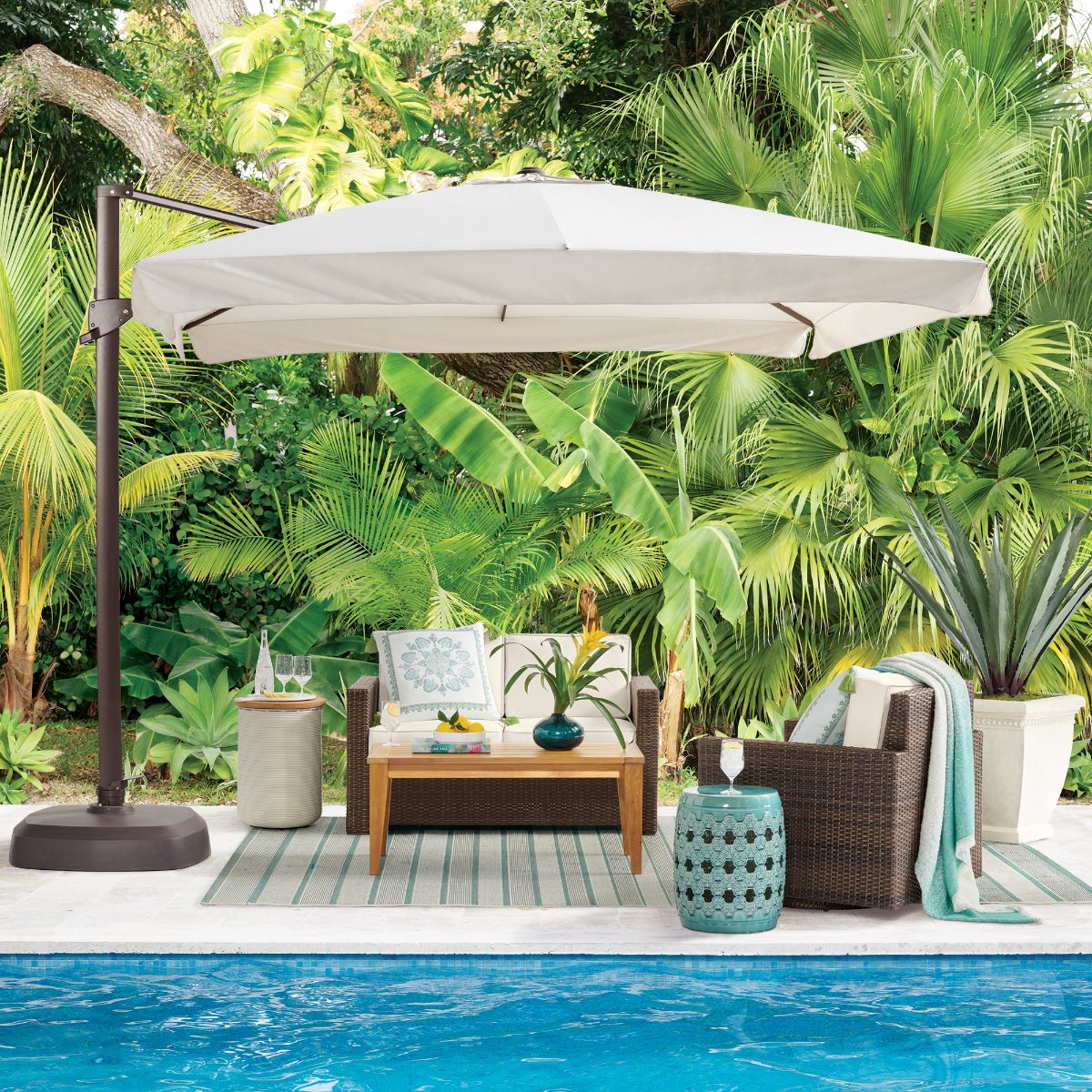 Alternative view of Small Palermo Loveseat in Dove Wicker