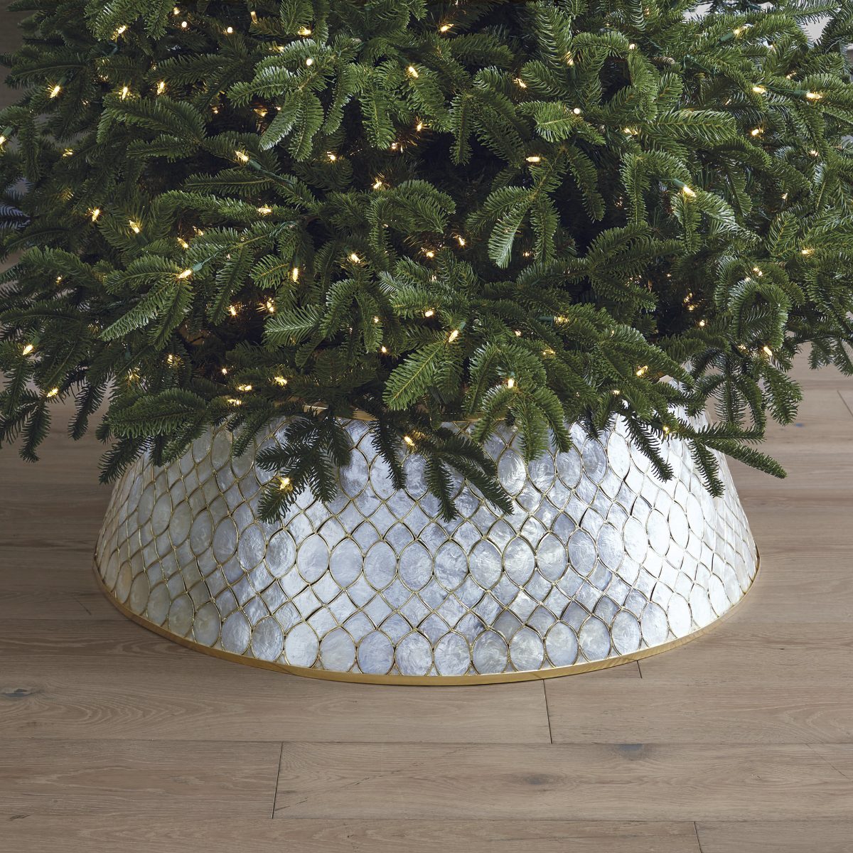 Capiz Tree Collar