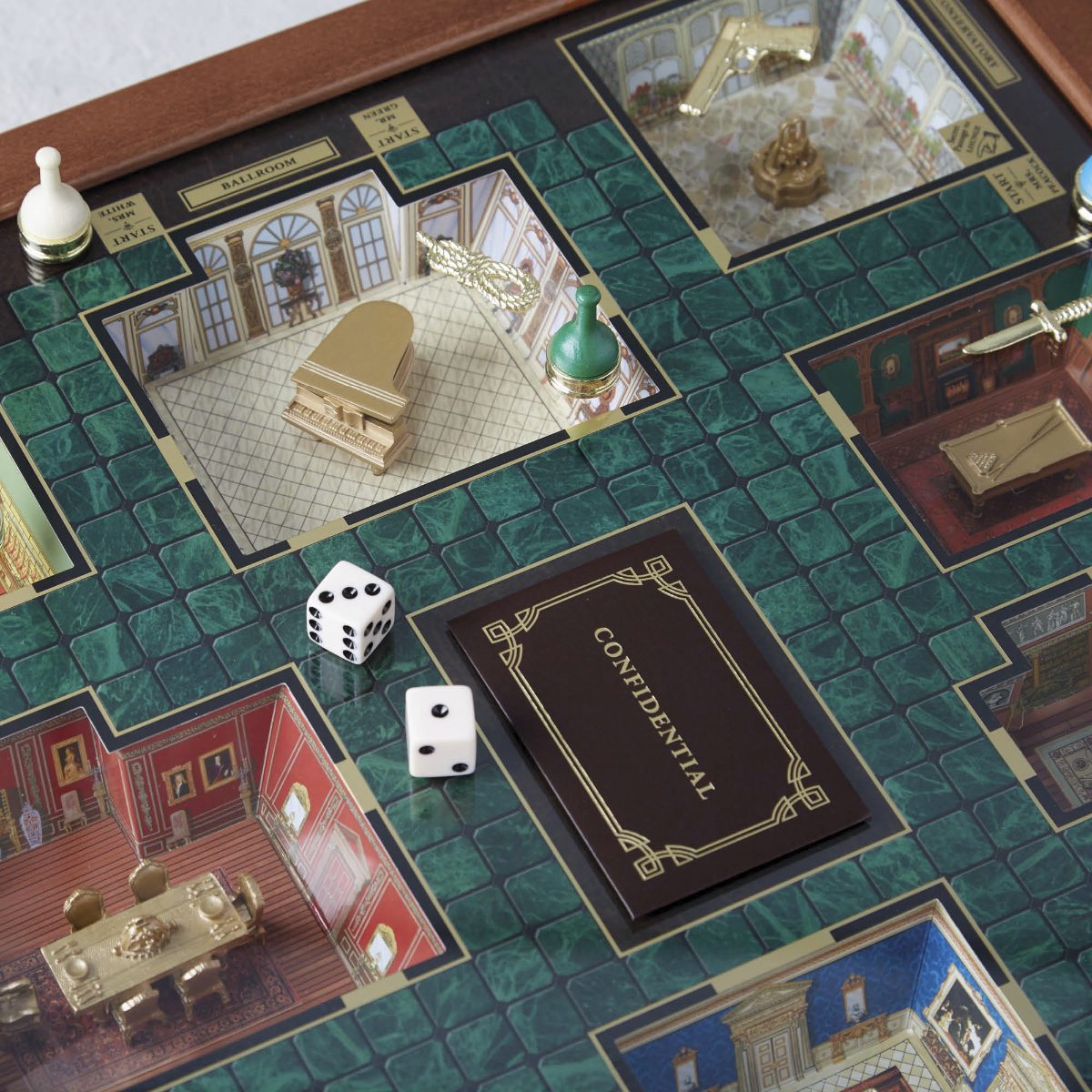 Alternative view of Clue Luxury Edition Board Game