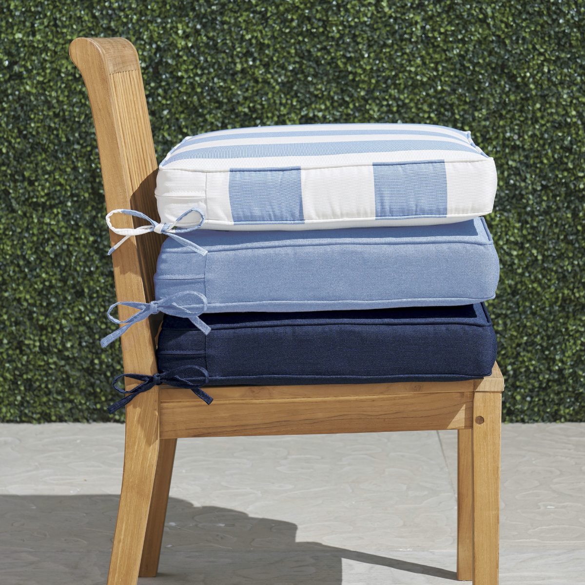 Double-piped Outdoor Chair Cushion
