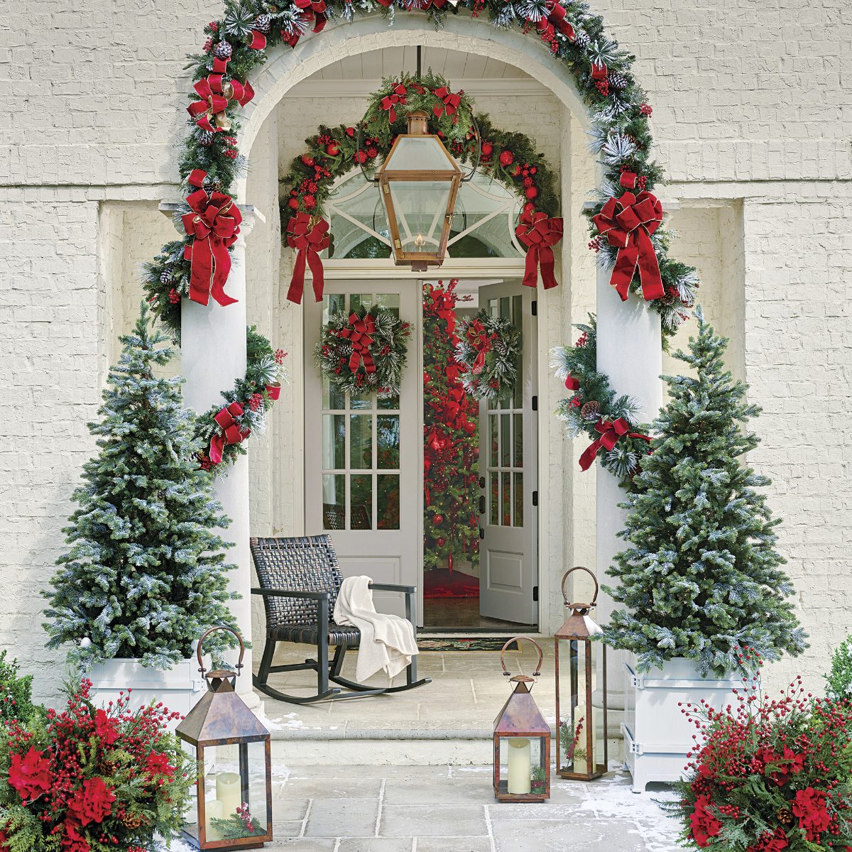 Christmas Cheer Flocked Garland - Image 4