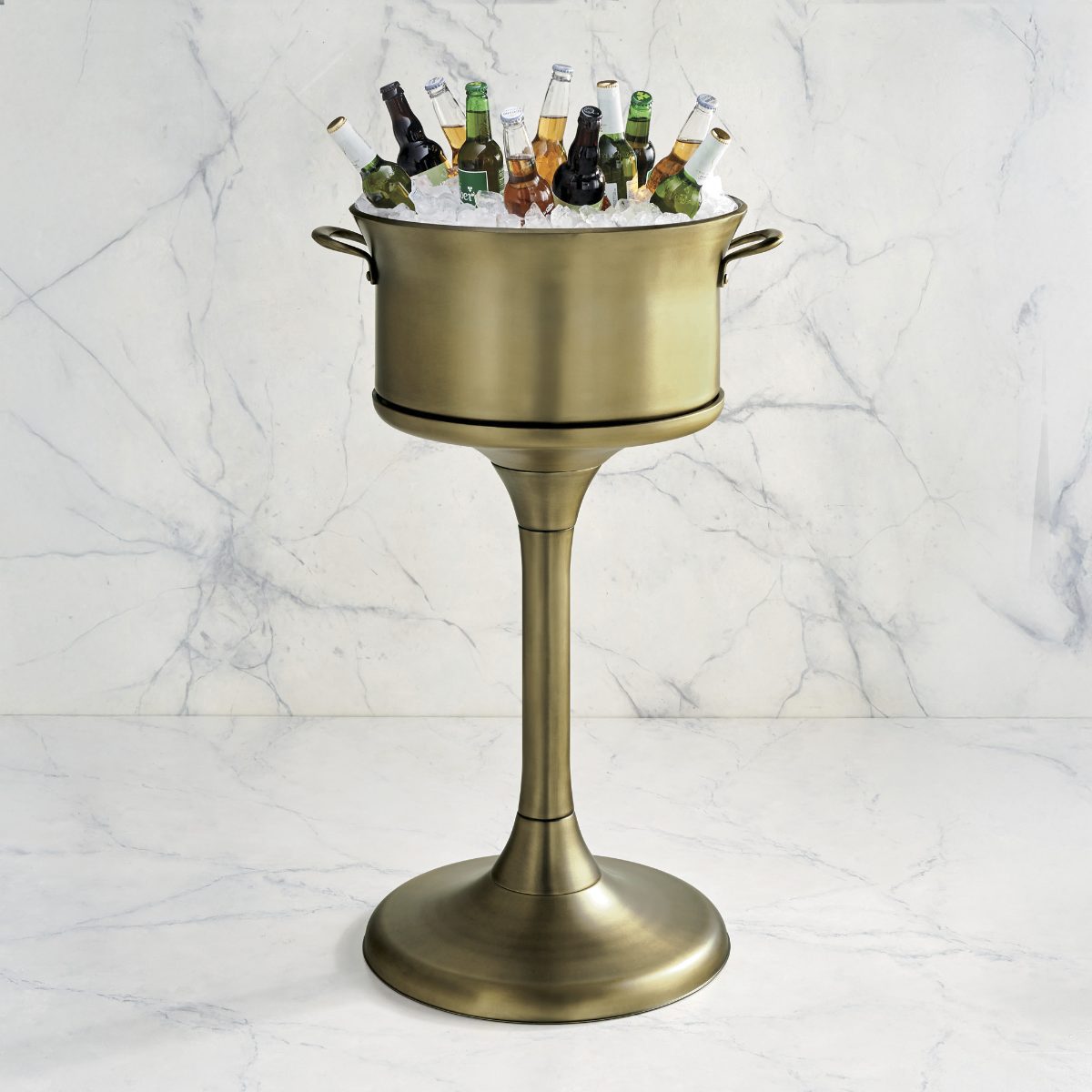 Chef Symon Pedestal