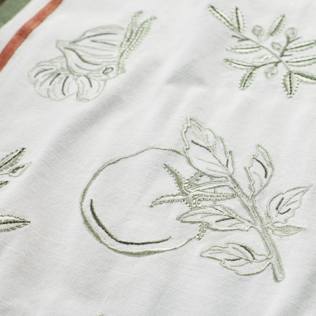 Chef Symon Table Runner - Image 5