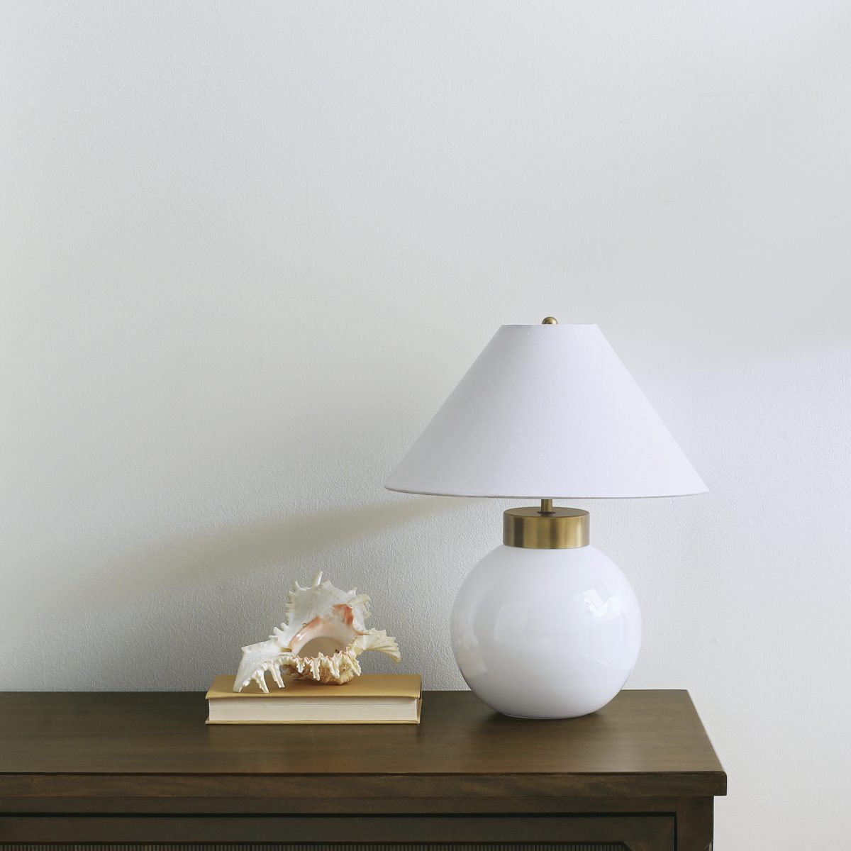 Alternative view of Belden Illuminating Accent Lamp