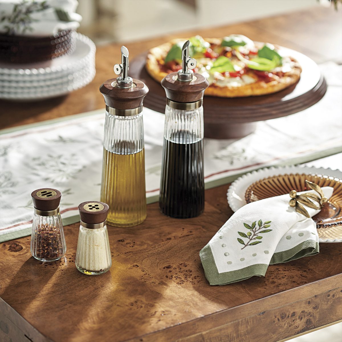 Chef Symon Salt & Pepper Shaker Set - Image 5