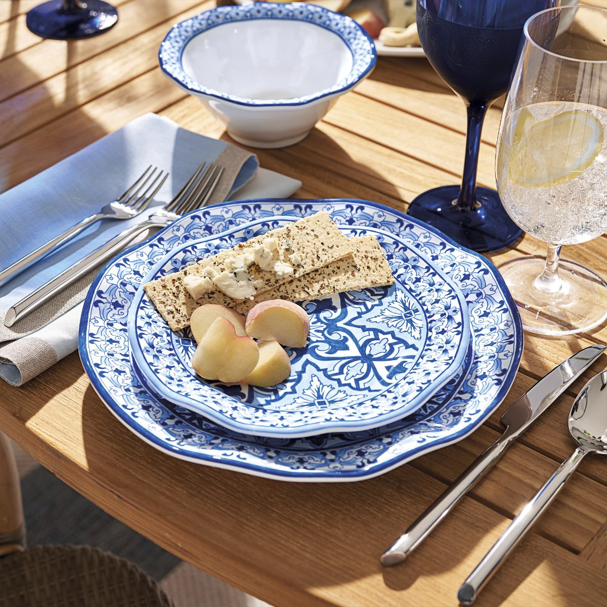 Alternative view of Solandra Melamine Dinnerware