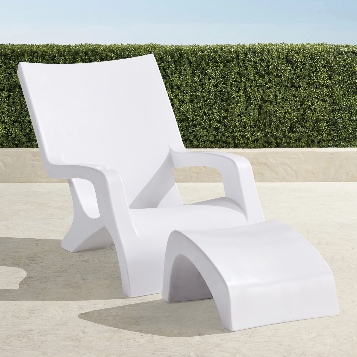 Alternative view of Soleil Ottoman