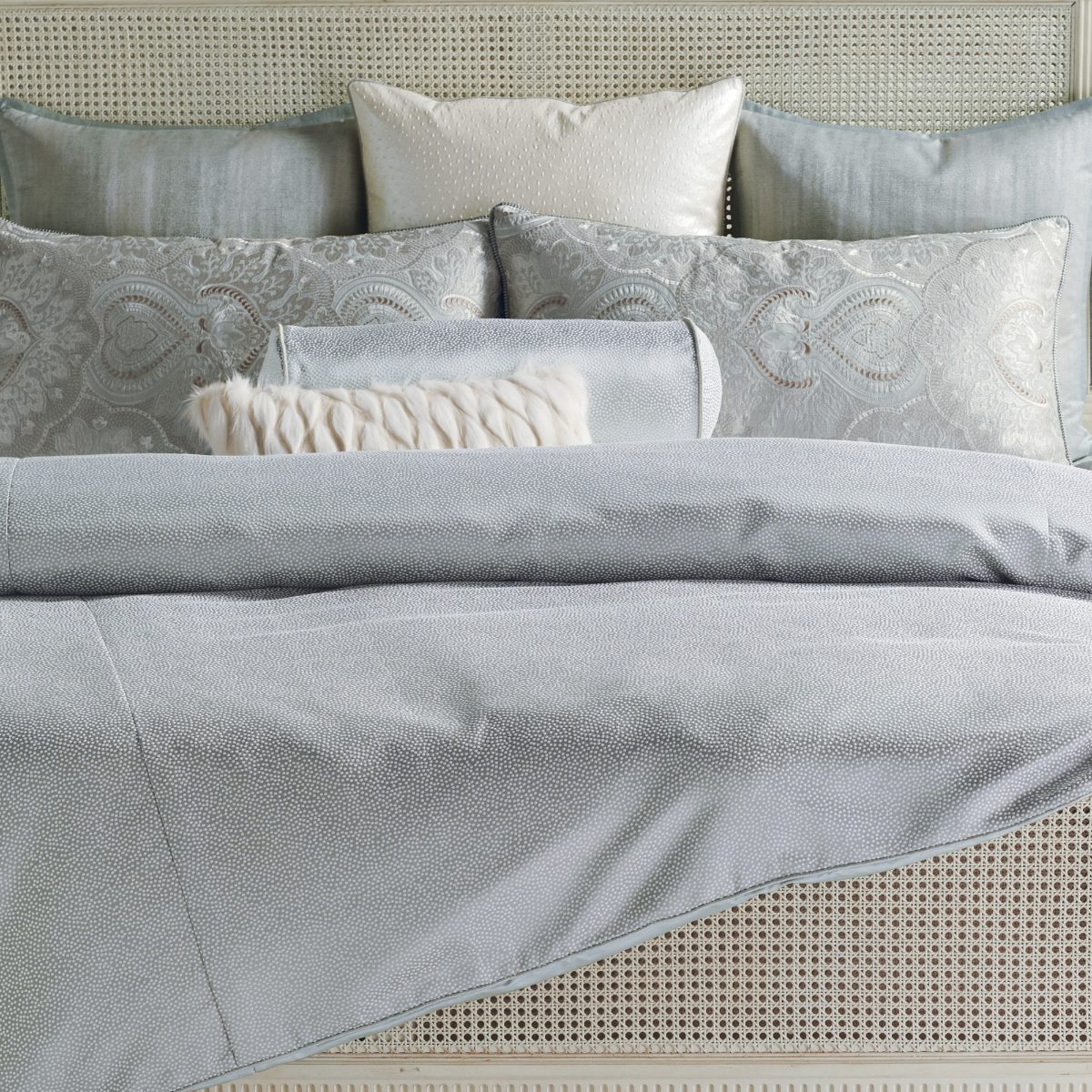 Danae Bedding Collection - Image 3