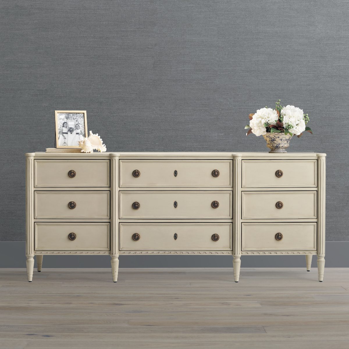 Etienne 9-Drawer Dresser