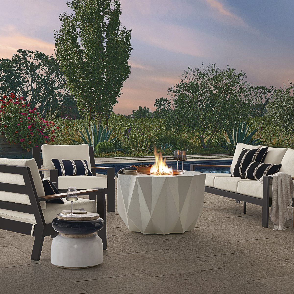 Alternative view of Aria Fire Table