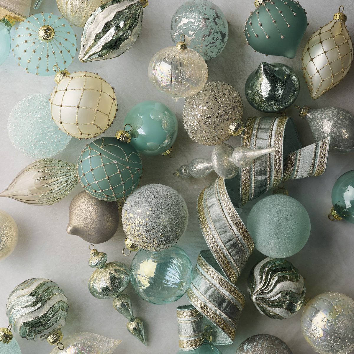 Shimmering Chalet Tree Set - Image 5